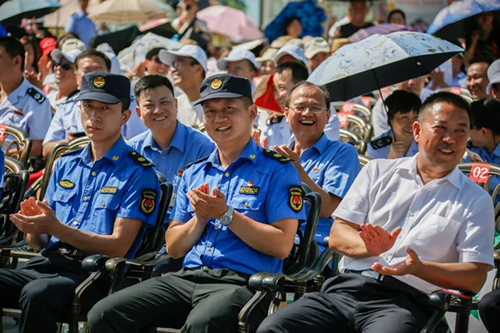 2019武都花椒產(chǎn)銷對(duì)接（電商）洽談會(huì)在階州廣場(chǎng)隆重開(kāi)幕~